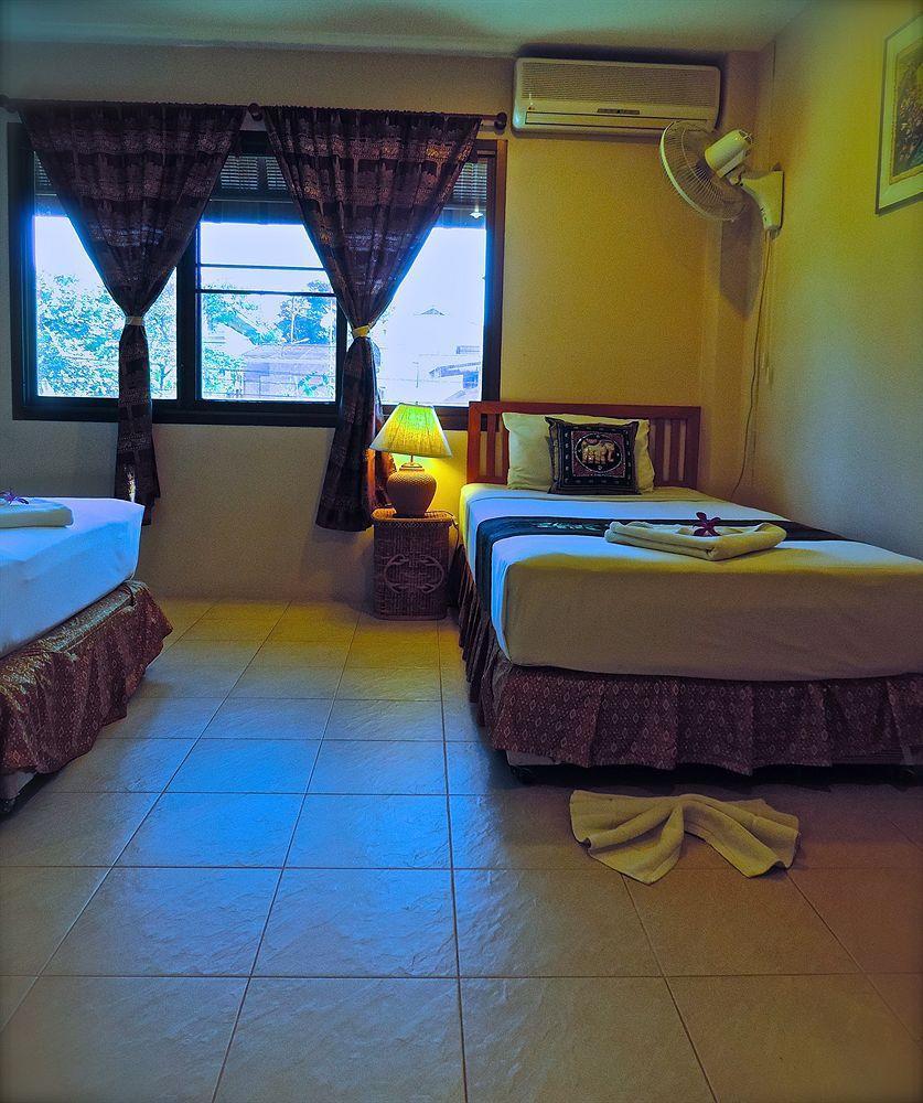 Klong Muang Sunset House Bed & Breakfast Exterior photo