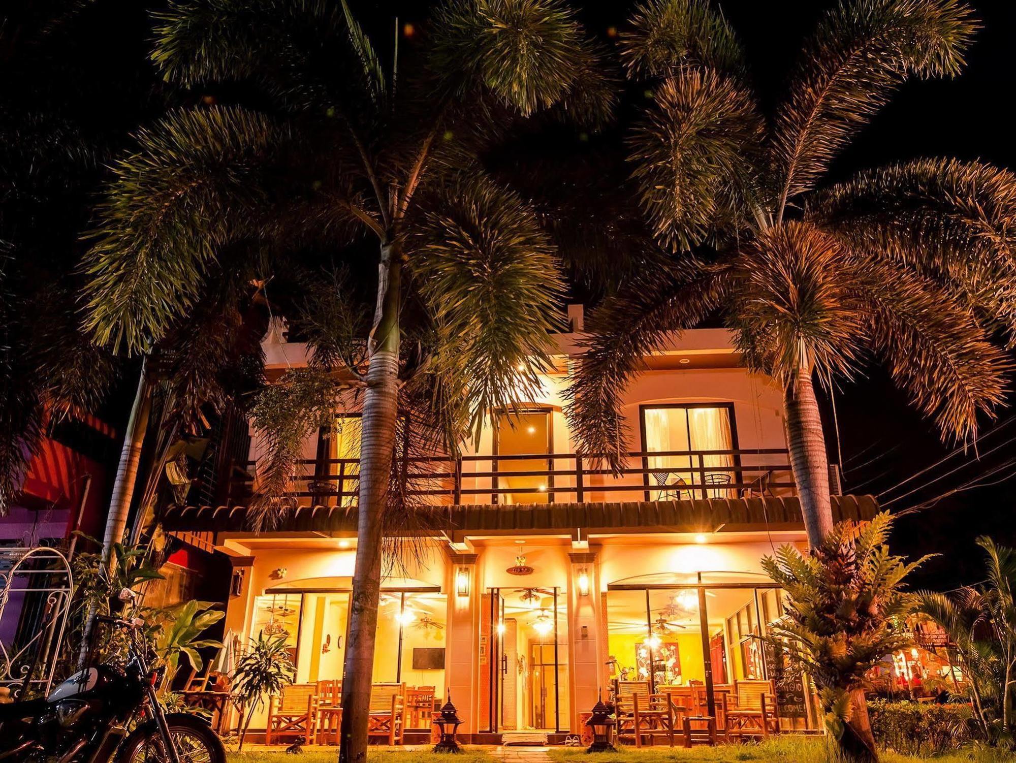 Klong Muang Sunset House Bed & Breakfast Exterior photo