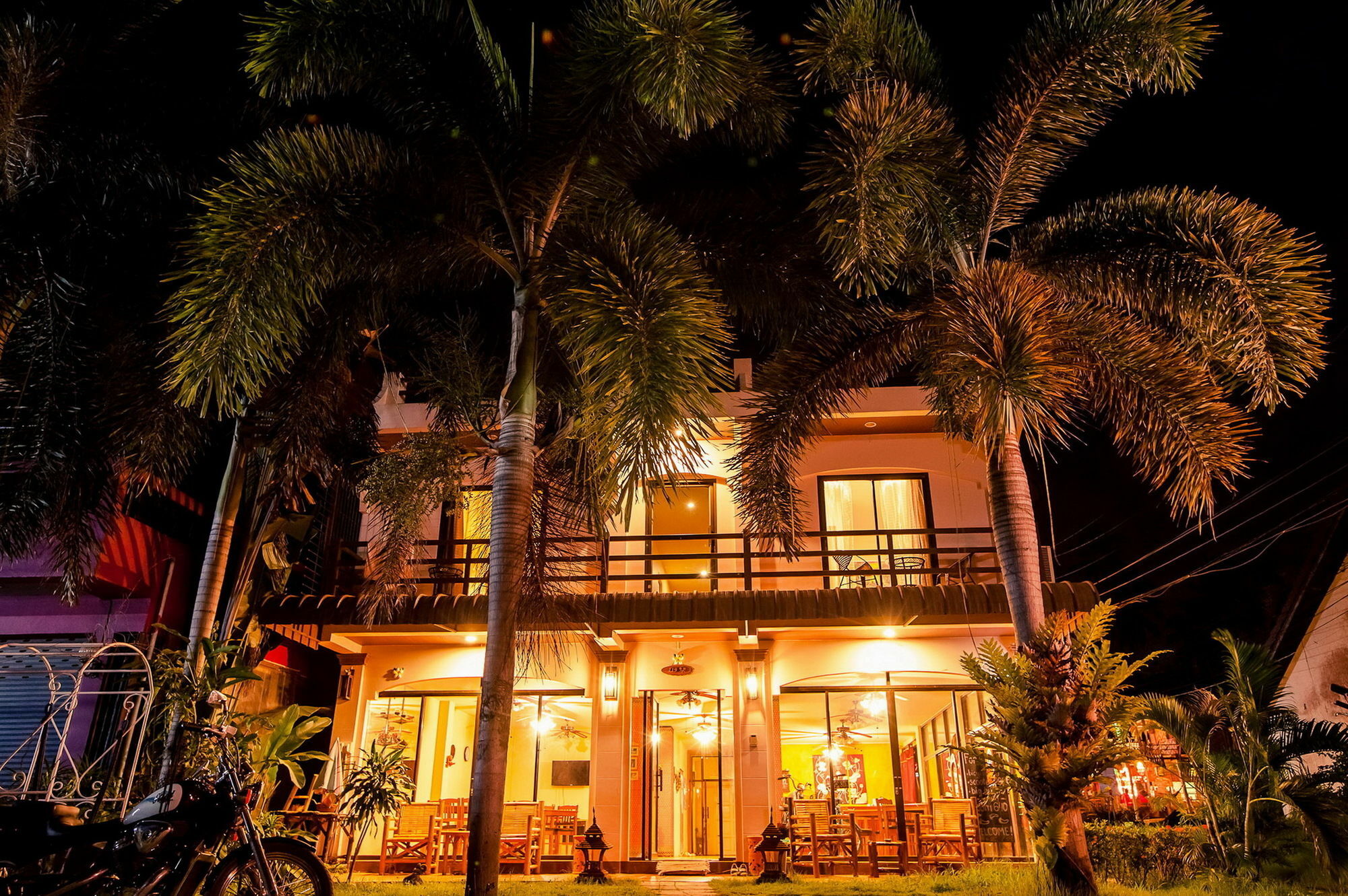 Klong Muang Sunset House Bed & Breakfast Exterior photo